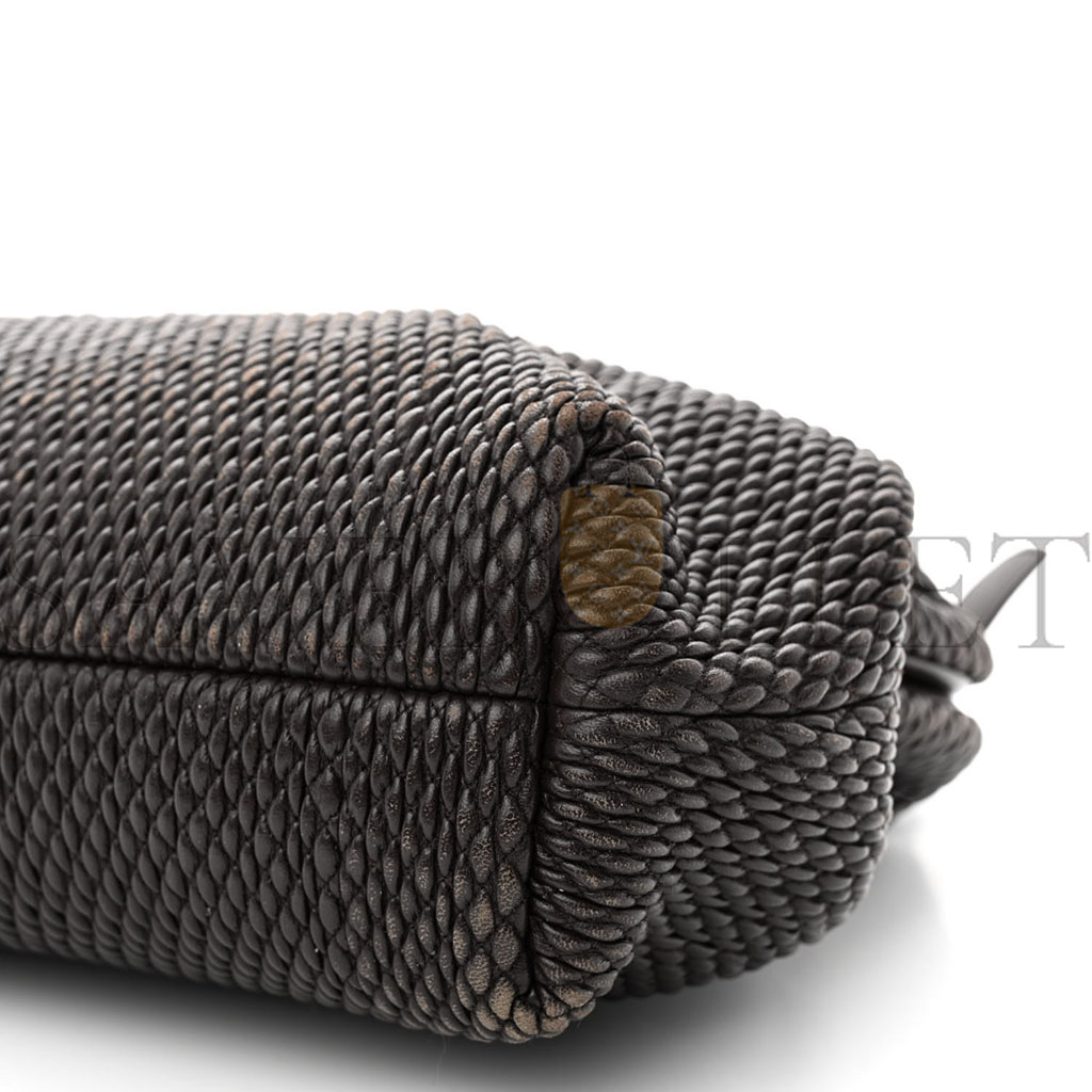 BOTTEGA VENETA LAMBSKIN KNIT MEDIUM THE POINT TRIANGLE BAG FONDANT (30*25*13cm)