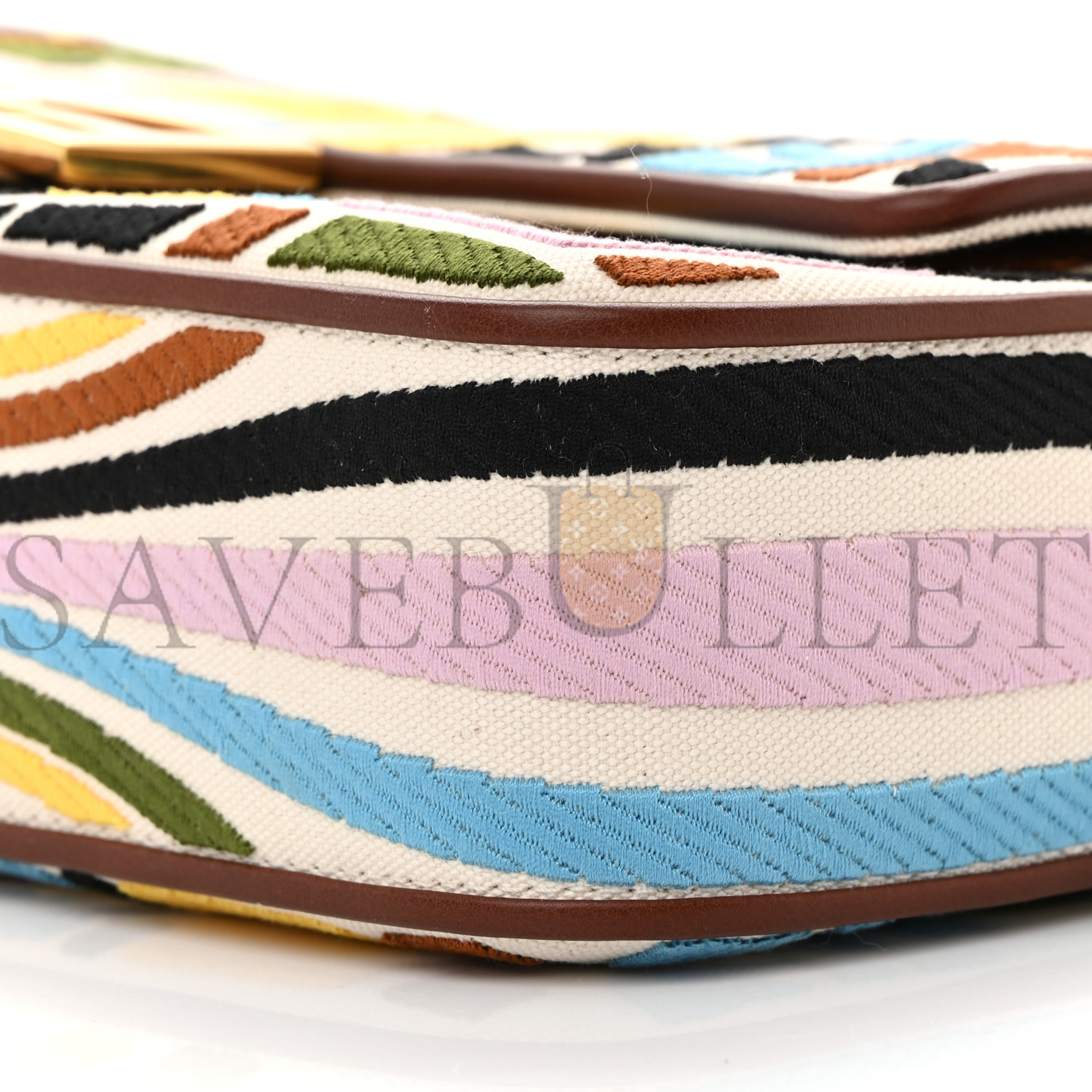 FENDI X SARA COLEMAN CANVAS VITELLO KING SETA FF FISH EYE EMBROIDERED BAGUETTE GREZZO MULTICOLOR GHIANDA (28*15*6cm)